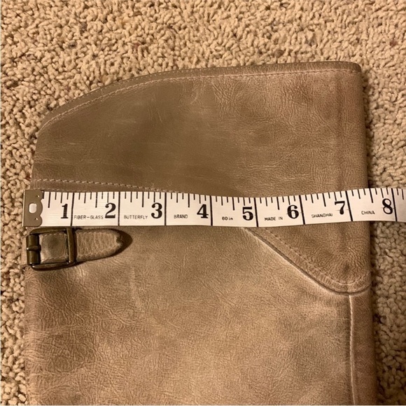 FRYE Dorado Tall Knee High Leather Riding boots Cream Tan Buckle Distressed - Picture 15 of 16